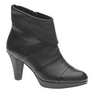 Umberto Raffini Vera Black Ankle Booties